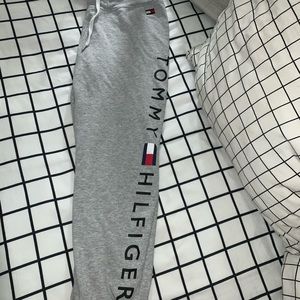 Tommy Hilfiger sweats/joggers
